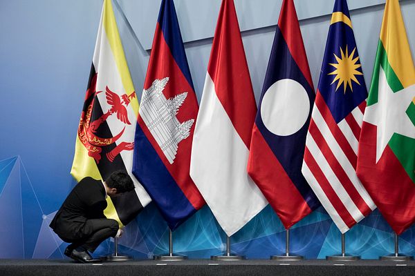 Brunei Between Big Powers: Managing US-China Rivalry in Asia